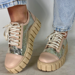 Skórzane sneakersy damskie - beż-złoto