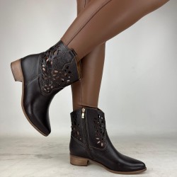 Ażurowe botki ze skóry - czekoladowe