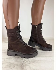 Czekoladowe botki z wiązaniem